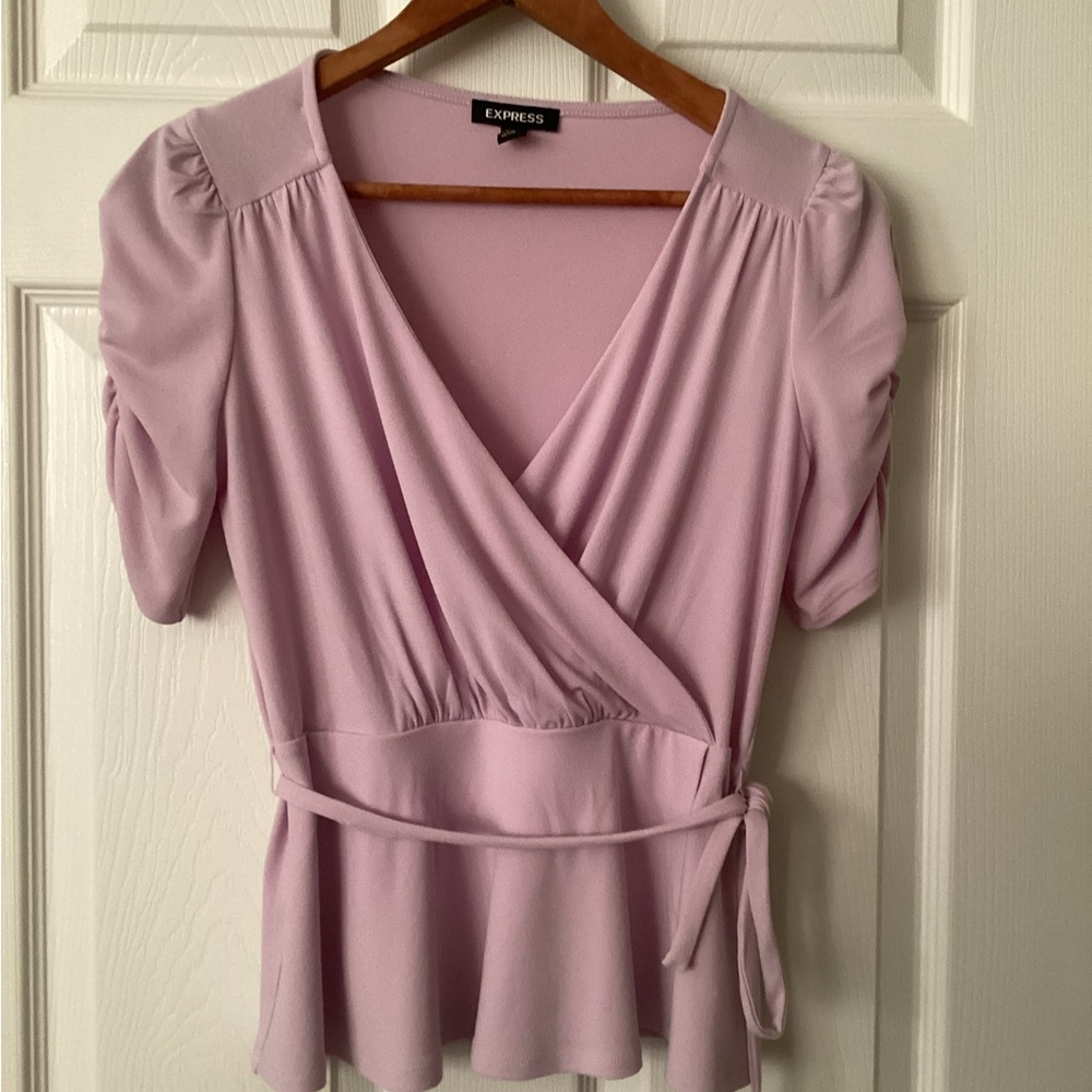 💗 EXPRESS blouse XS wrap top lilac lavender purple EUC ruched sleeve